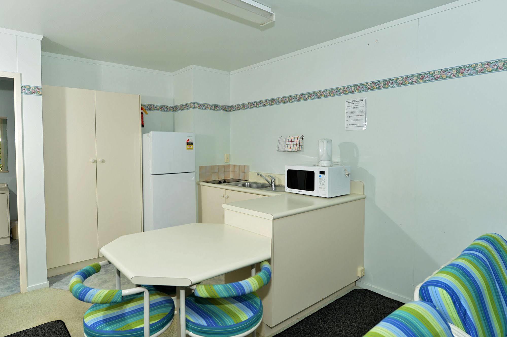 Acacia Lodge Motel Мангонуи Экстерьер фото