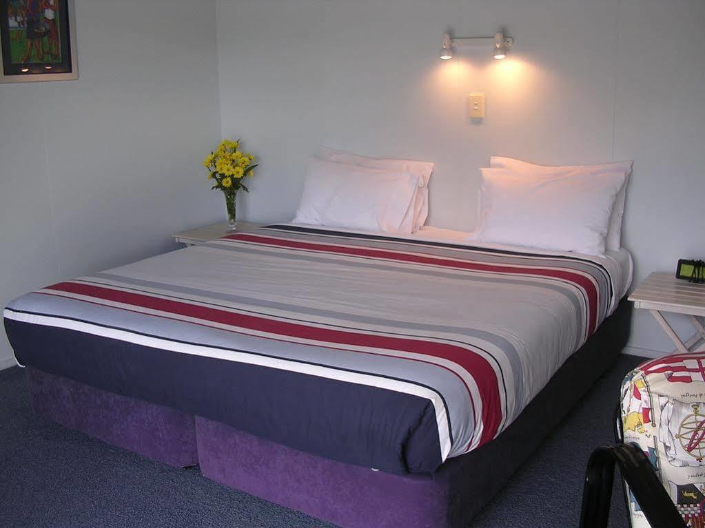 Acacia Lodge Motel Мангонуи Экстерьер фото